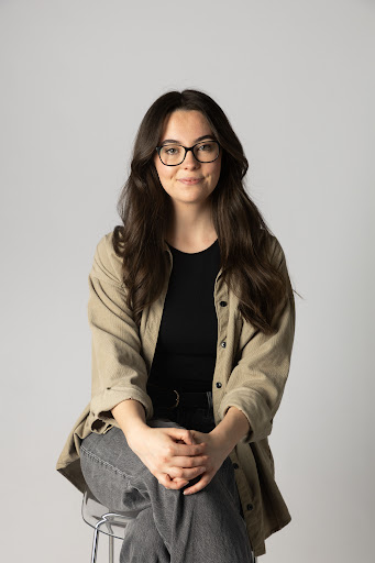 Molly Oliver portrait